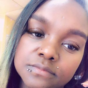 Meet your Posher, Denise